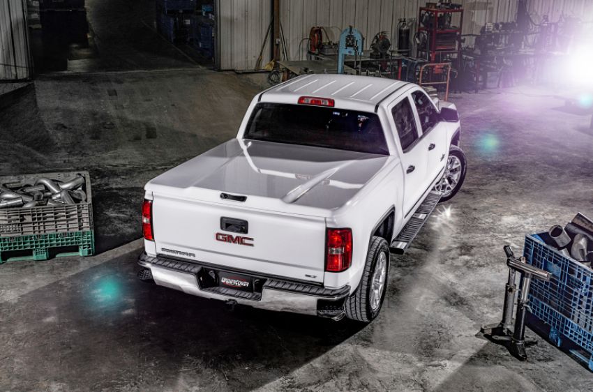 Undercover UC1148L-GXG 14-17 GMC Sierra 1500 6.5ft Elite LX Bed Cover - Iridium Effect