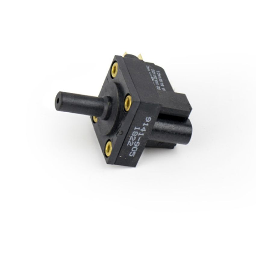 Snow Performance SNO-81014 Water Methanol Boost Switch (1-15 PSI)