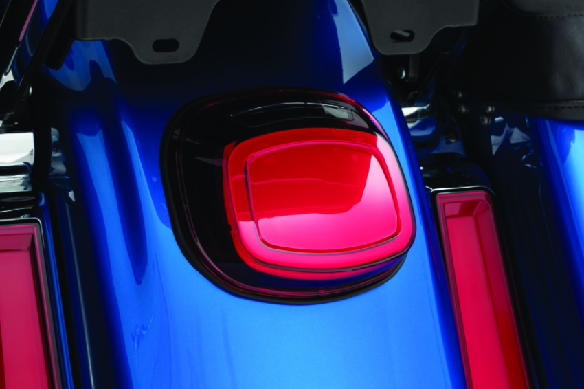 Kuryakyn 2910 Tracer LED Taillight Red Lens With License Light