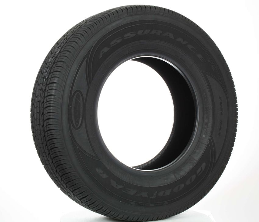 GOODYEAR Assurance CS Fuel Max 245/65R17 All-Season