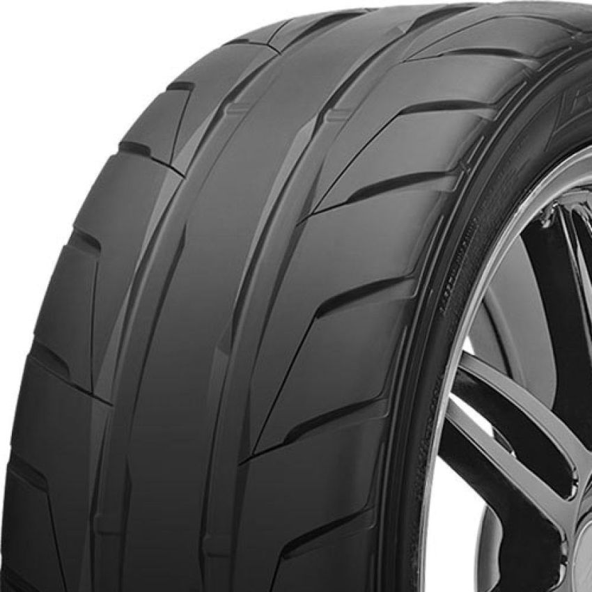 NITTO NT05 305/30R20