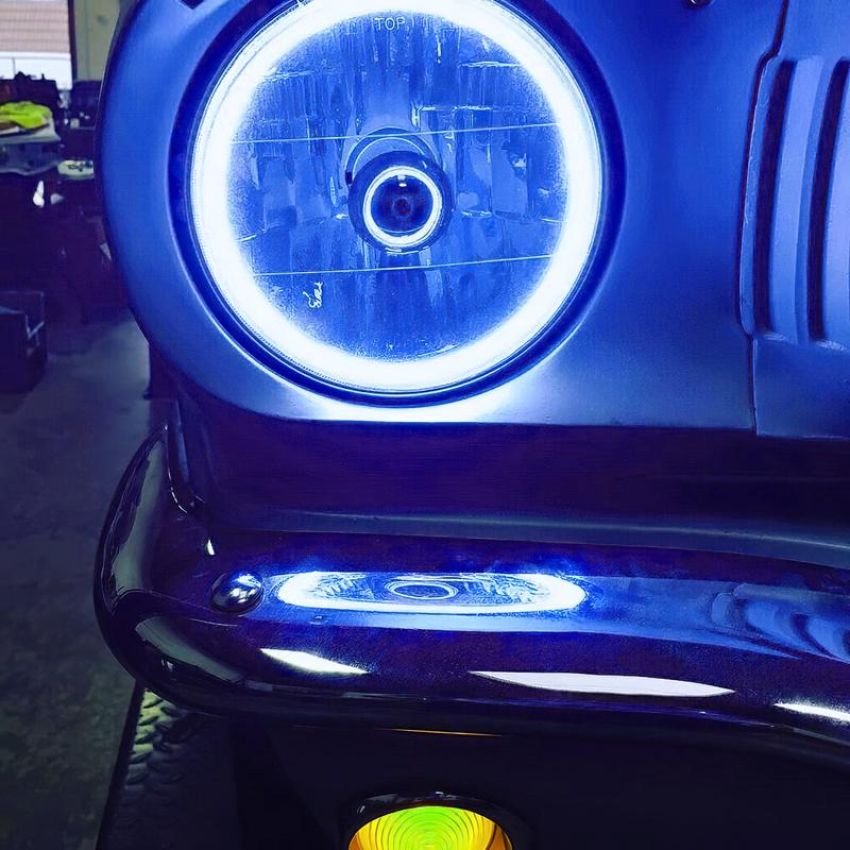 Oracle Lighting 6905-002 Pre-Installed Lights 7 IN. Sealed Beam - Blue Halo