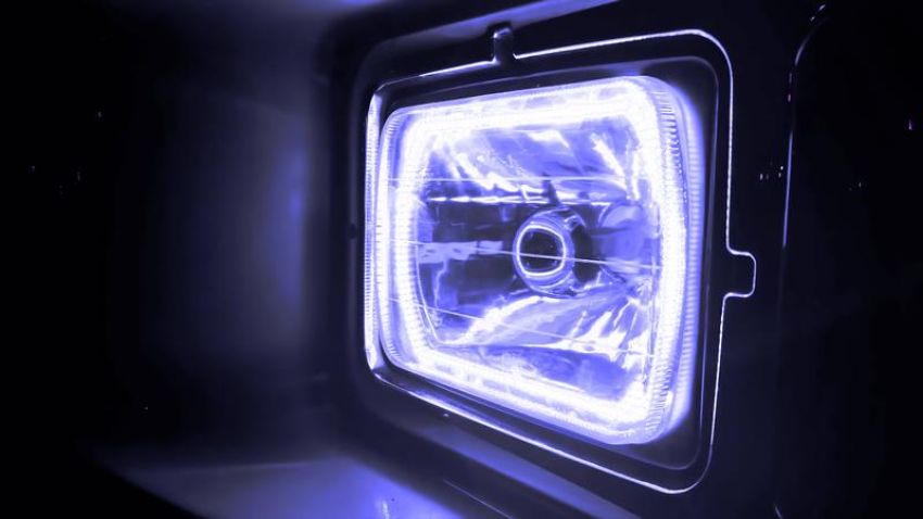 Oracle Lighting 6908-001 ORACLE Lighting Pre-Installed Lights 7x6 IN. Sealed Beam - White Halo