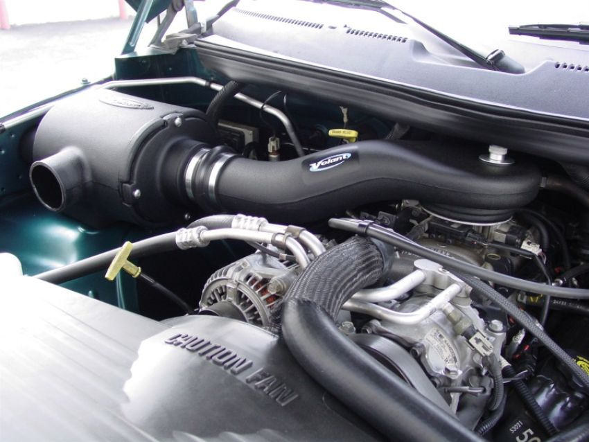 Volant 16859 Oiled Filter Closed Box Air Intake