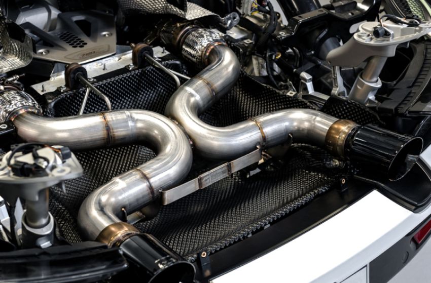 AWE Tuning 3010-33050 McLaren 720S Performance Exhaust - Diamond Black Tips
