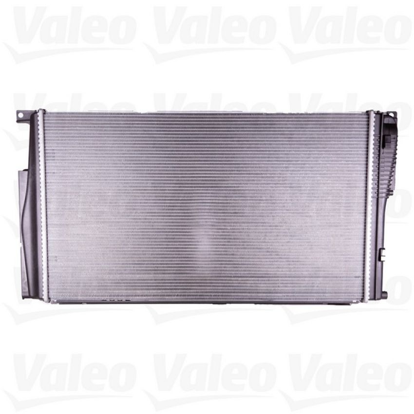 Valeo 735615 2014-2016 BMW i8 Radiator