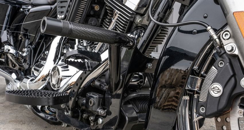 Burly Brand SA-3013-001 14-Up Touring Brawler Kit Front - Black