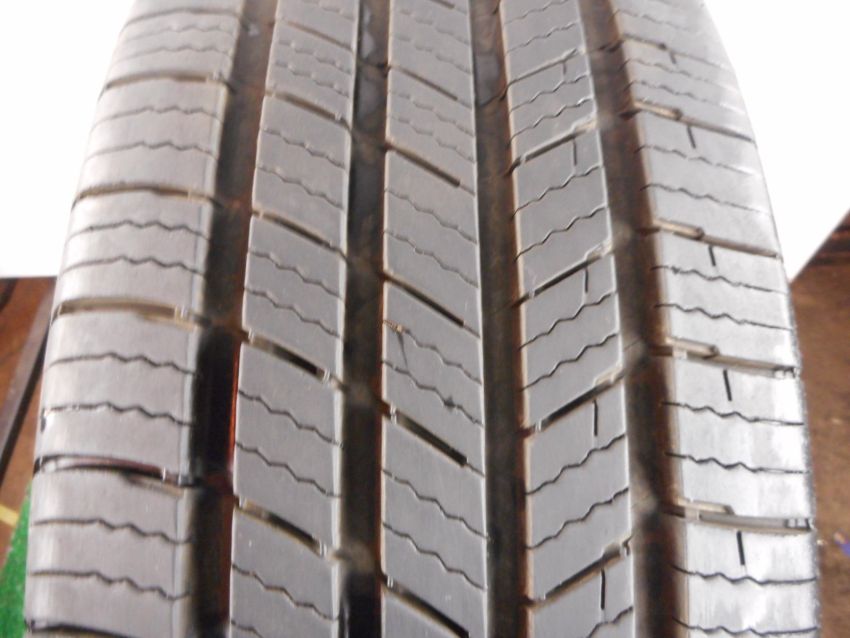 MICHELIN Defender XT 215/55R18 All-Season