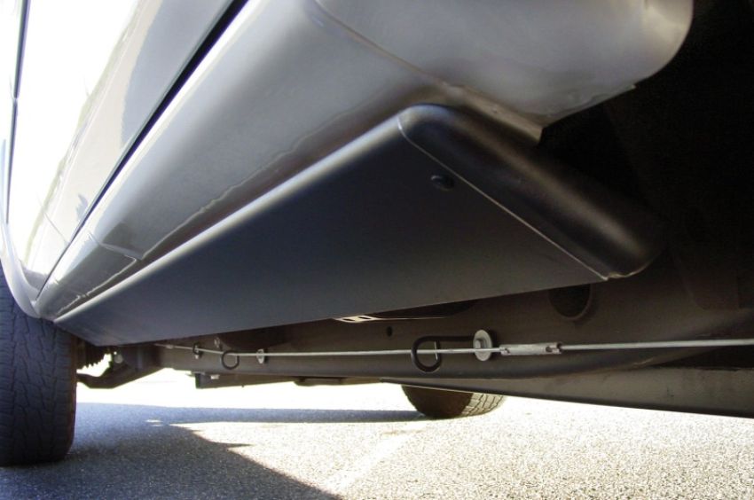 AMP Research 75115-01A 2002-2006 Cadillac Escalade PowerStep - Black