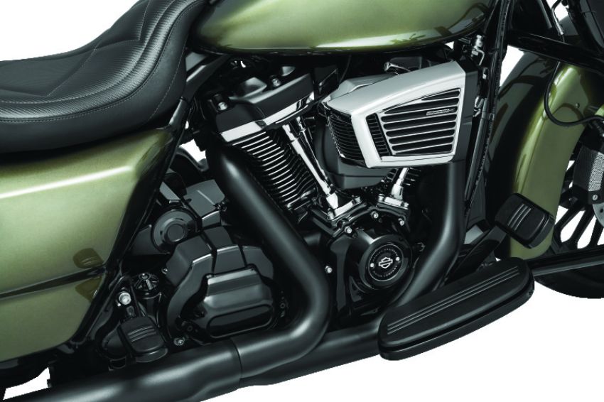 Kuryakyn 9341 Servo Cover Milwaukee-8 With Air Cleaners Chrome