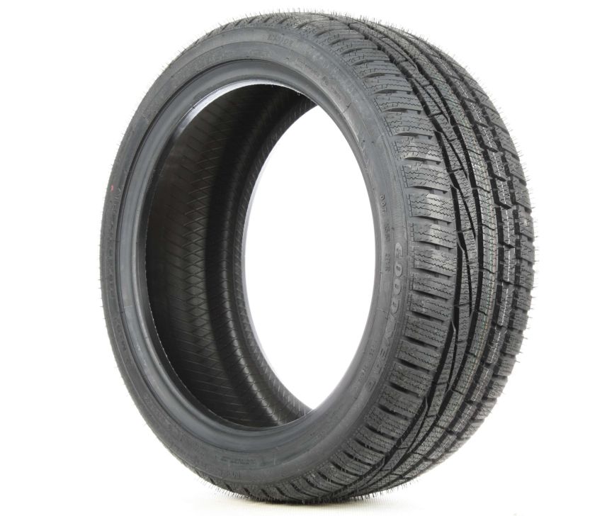 GOODYEAR Ultra Grip Performance 215/45R17