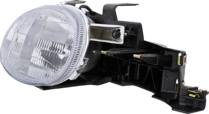 Eagle EyesCS031-B001L Headlight Assembly