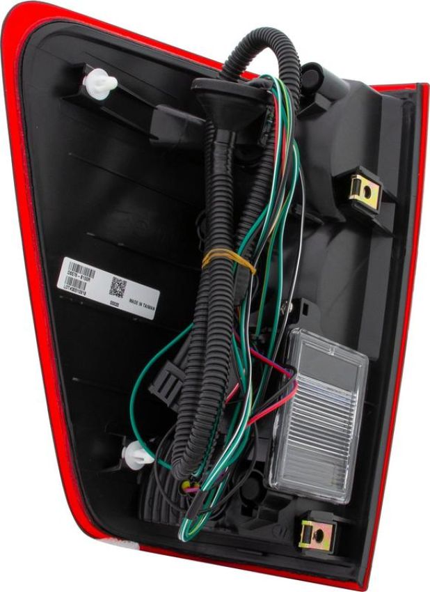 Eagle EyesDS576-B100R Tail Light Assembly