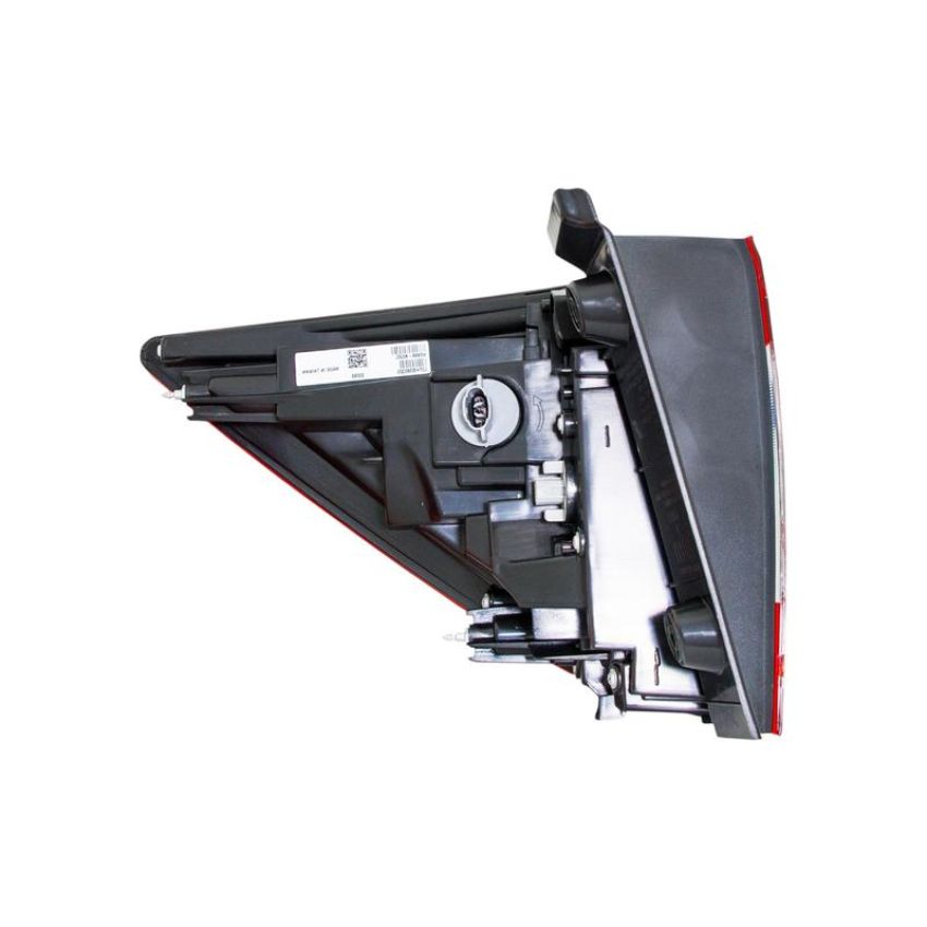 Eagle EyesHD668-B020L Tail Light Assembly