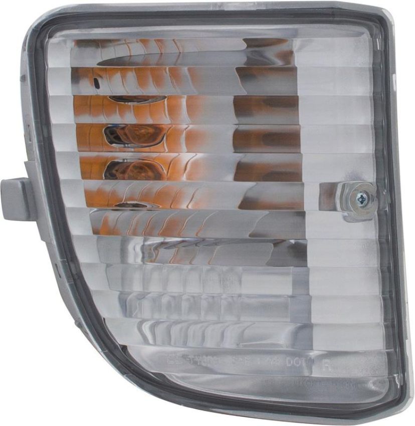 Eagle EyesTY679-B000R Turn Signal Light Lens / Housing