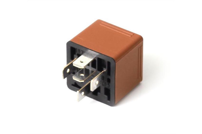 Haltech HT-030204 Power Relay 30A 5 Pin for  Fuse Box (No Mounting Tab)
