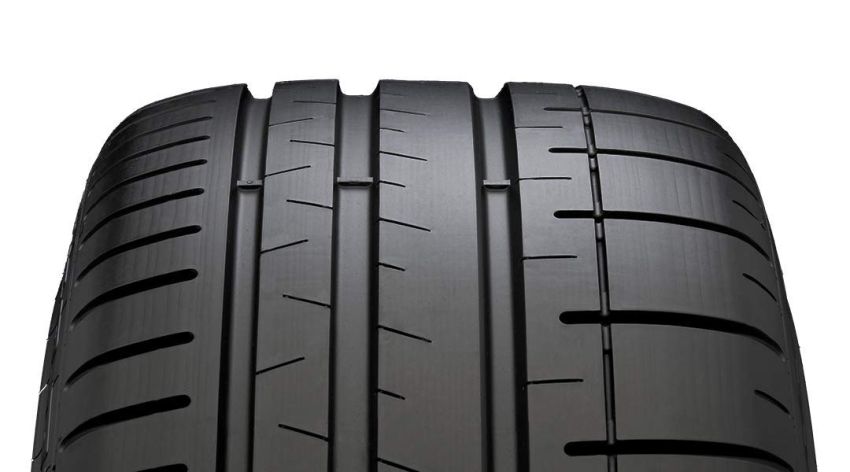 PIRELLI Pzero Corsa (PZC4) 265/40R19 Summer