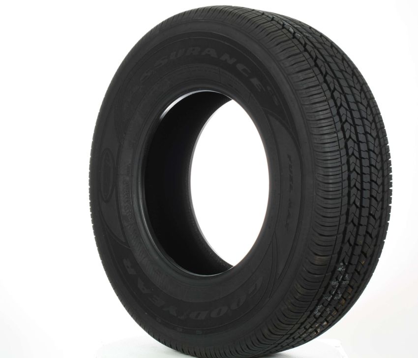 GOODYEAR Assurance CS Fuel Max 245/65R17 All-Season