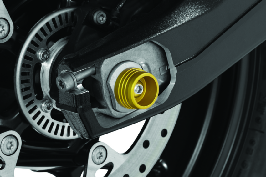 Kuryakyn 3811 Lodestar Rear Axle Slider Gold