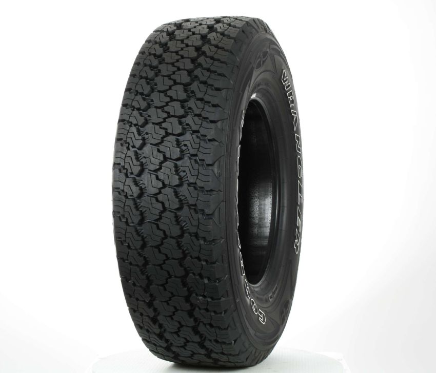 GOODYEAR Wrangler Silentarmor 215/85R16 All-Season