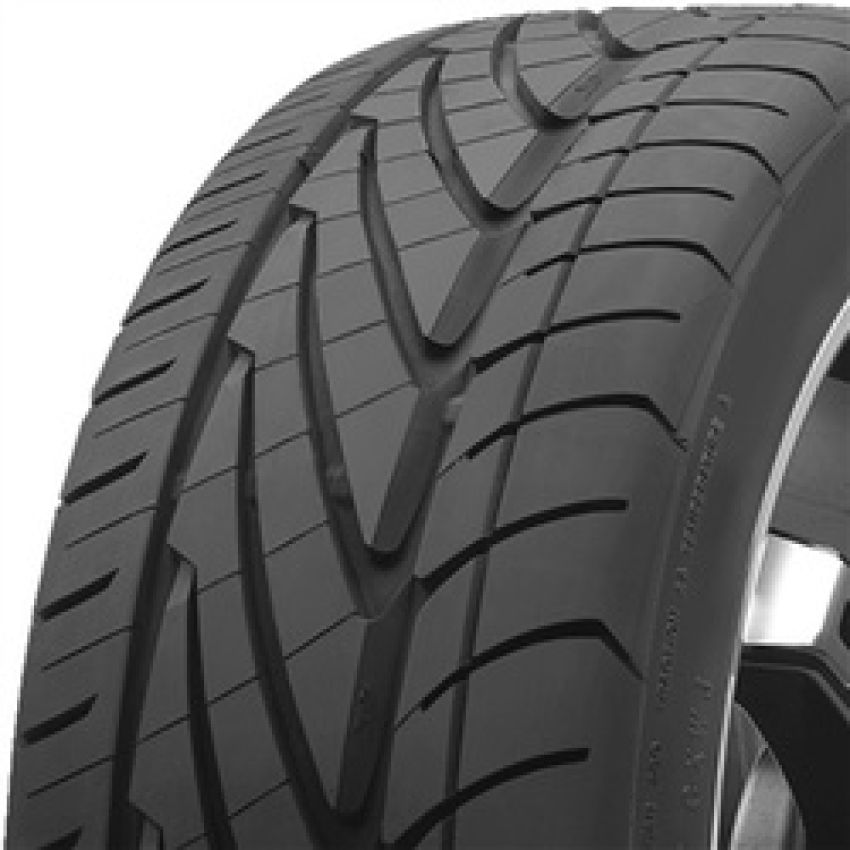 NITTO Neo Gen 215/35R18 All-Season