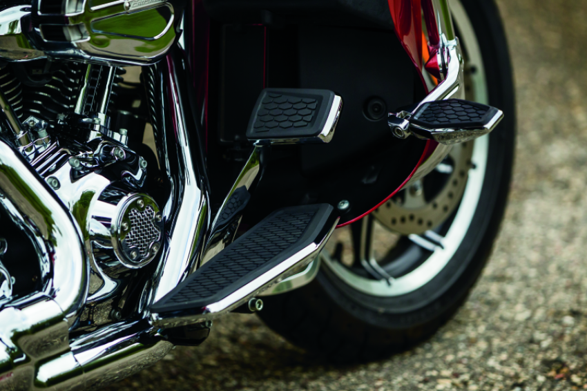 Kuryakyn 5900 Hex Driver Floorboards Chrome