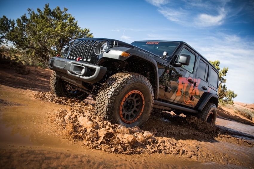 FOX 883-26-078 18-Up Jeep JL 3.0 Factory Race Series Internal Bypass Piggyback DSC Rear Shock 3.5-4.5in. Lift