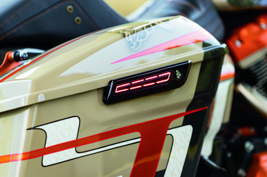 Kuryakyn 5477 LED Saddlebag Hinge Accents Black