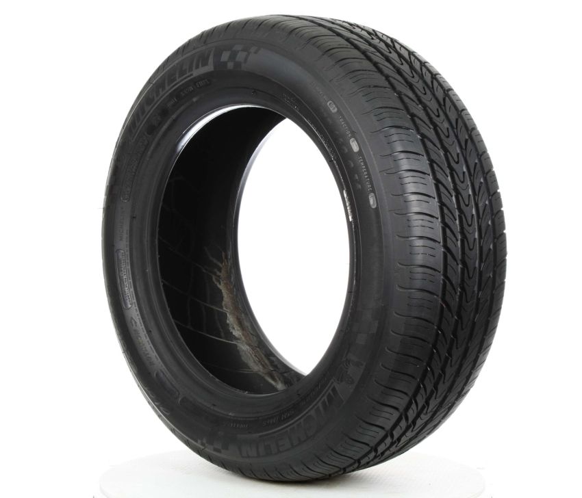 MICHELIN Pilot Exalto A/S 215/60R16 All-Season