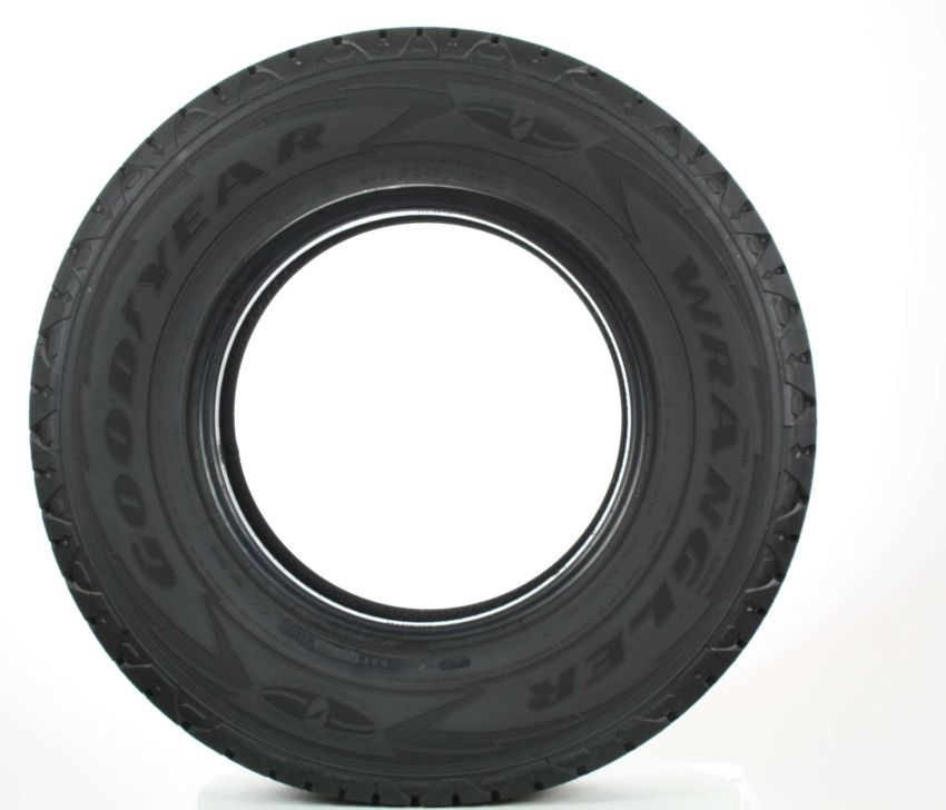 GOODYEAR Wrangler Silentarmor 215/85R16 All-Season