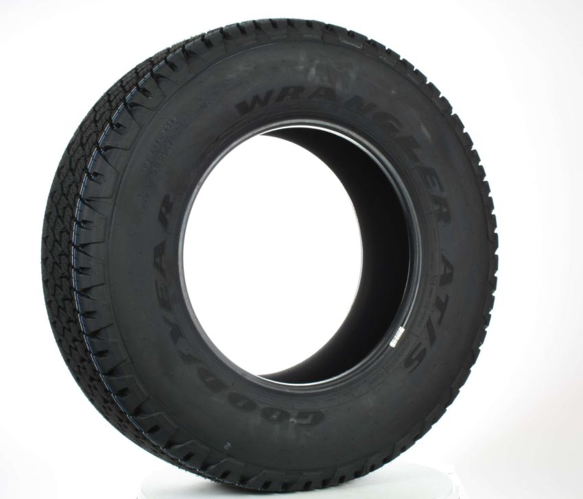 GOODYEAR Wrangler AT/S 275/65R18 All-Season