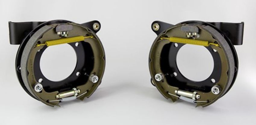 Wilwood 249-13720/21 Brackets (2) - Disc/Drum Ford 8.8 Special - 3.15in Bearing 2.50in Offset 1pc 0.81in Rotor