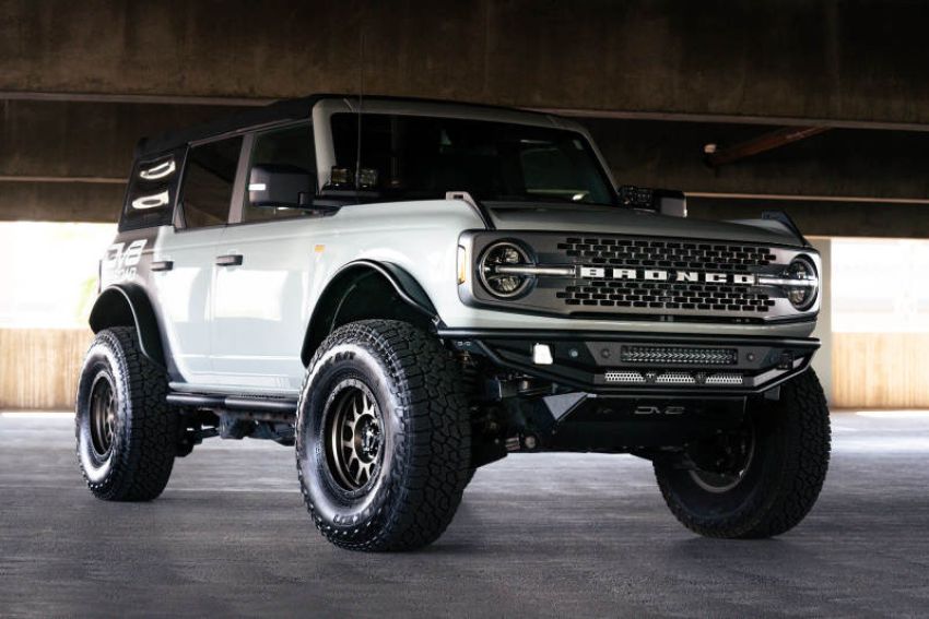 DV8 Offroad FBBR-04 21-22 Ford Bronco Competition Series Front Bumper