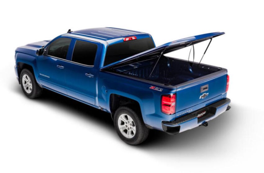 Undercover UC2186L- J7 2019 Ford Ranger 5ft Lux Bed Cover - Magnetic Effect