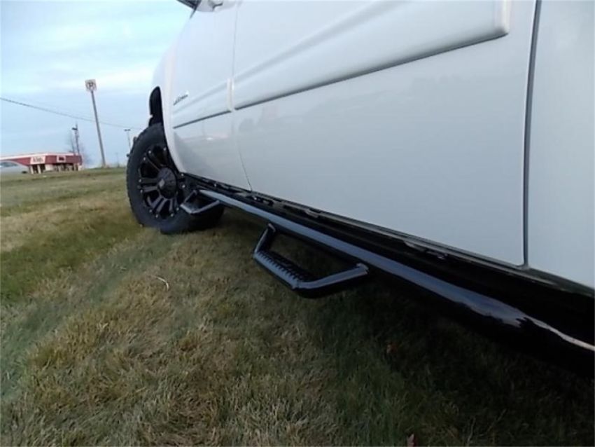 N-Fab C0780CC Nerf Step 07-13 Chevy-GMC 2500/3500 07-10 1500 Crew Cab - Gloss Black - Cab Length - 3in