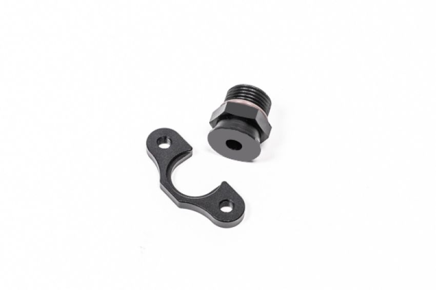 Radium Engineering 20-0603 FPR ADAPTER, 8AN ORB, 7MM BORE, 39MM SPACING, M6