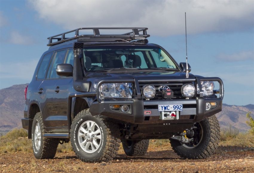ARB 3415150 Winchbar H/Lightwasher fog Lc200 12-9/15 (Fit Kit NOT Included)