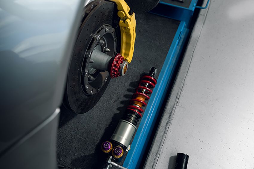 KW 3097140A 04-05 Porsche Carrera GT Special Edition HLS4 V5 Coilover Kit w/ Red & Blue Springs