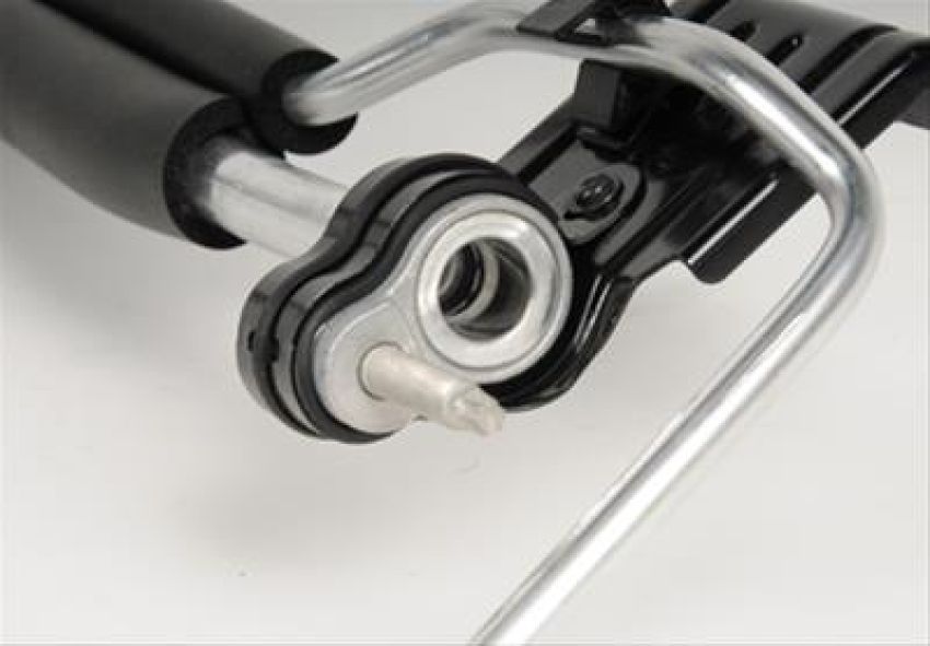 ACDelco Air Conditioning Hoses for 2006-2011 DTS, LUCERNE - 15880944