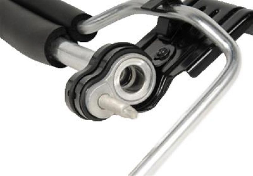 ACDelco Air Conditioning Hoses for 2006-2011 DTS, LUCERNE - 15880944
