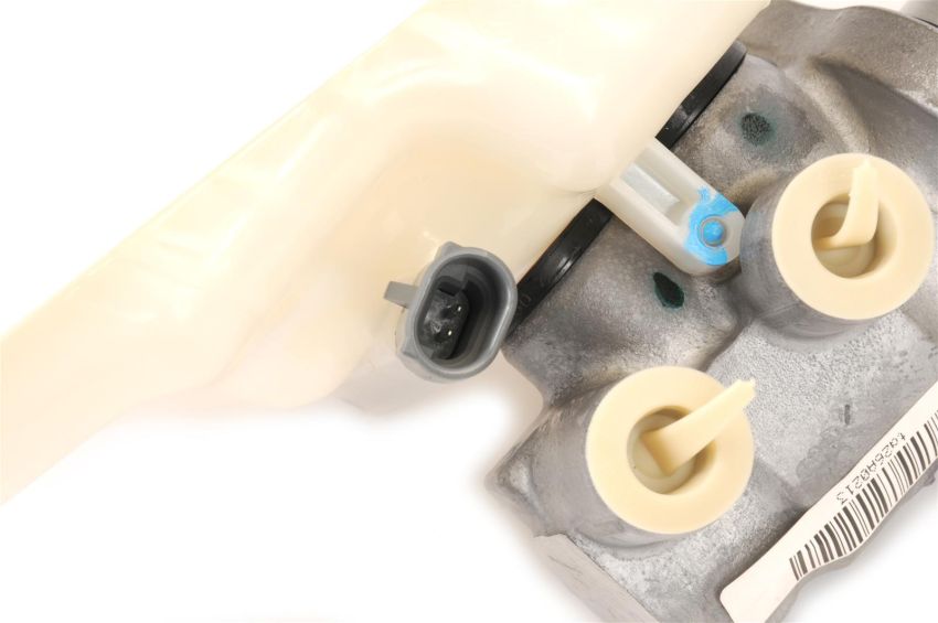 ACDelco GM Genuine Parts Brake Master Cylinders for 2013-2019 ATS, 2014-2019 CTS - 84614708