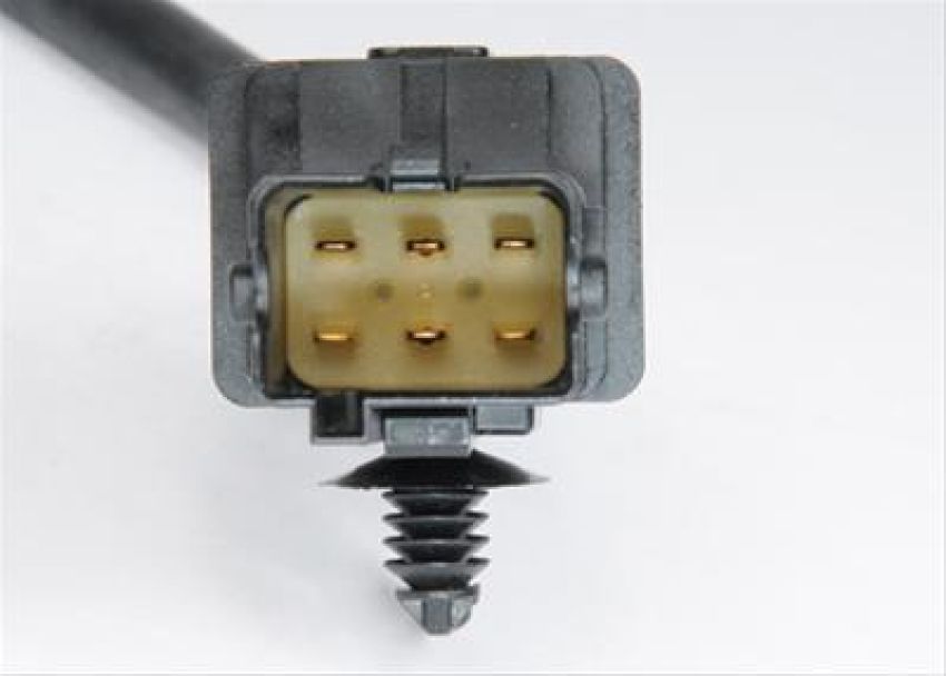 ACDelco GM Genuine Parts Oxygen Sensors for 2004-2005 XLR - 12567073