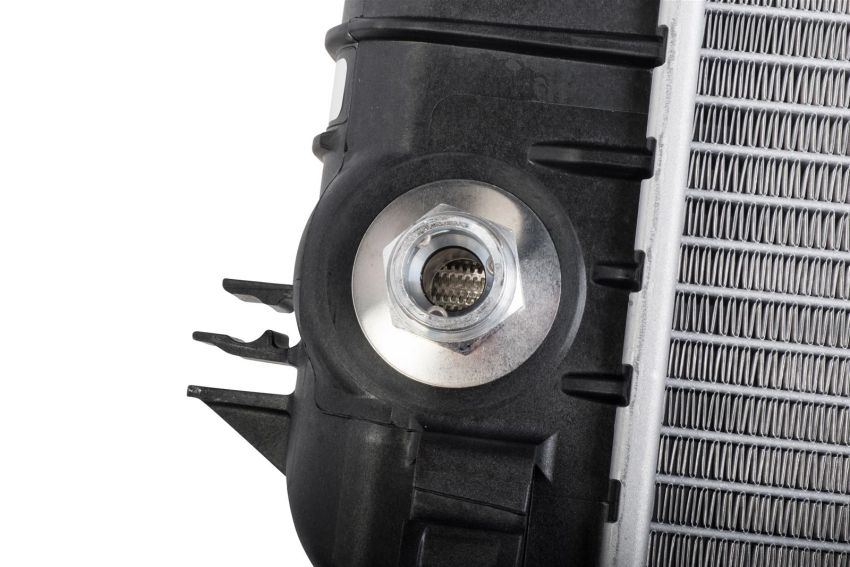 ACDelco GM Genuine Parts Radiators for 2014-2018 SIERRA 1500, SILVERADO 1500 - 84186716