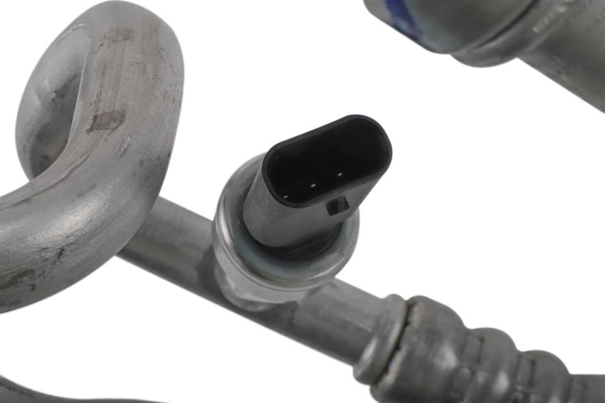 ACDelco GM Genuine Parts Air Conditioning Hoses for 2021-2023 TRAVERSE, 2024 TRAVERSE LIMITED - 84911257