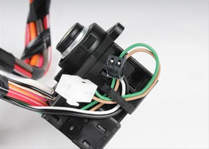 ACDelco GM Genuine Parts Ignition Switches for 1997-1998 CENTURY, 1997-2003 GRAND PRIX, 1997-2004 REGAL - 26068757