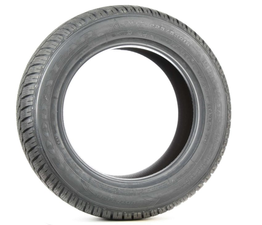 GOODYEAR Ultra Grip Performance 2 245/55R17 Winter