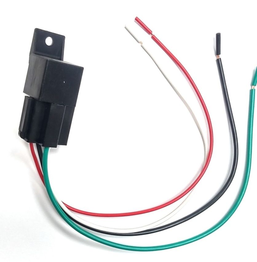 Ridetech 31900022 30 amp relay with prewired relay socket.