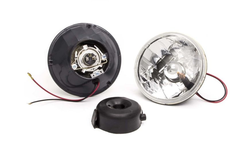 RACING POWER CO-PACKAGED RPCR7400 5.75in Headlight w/H4 Bulb and Turn Signal
