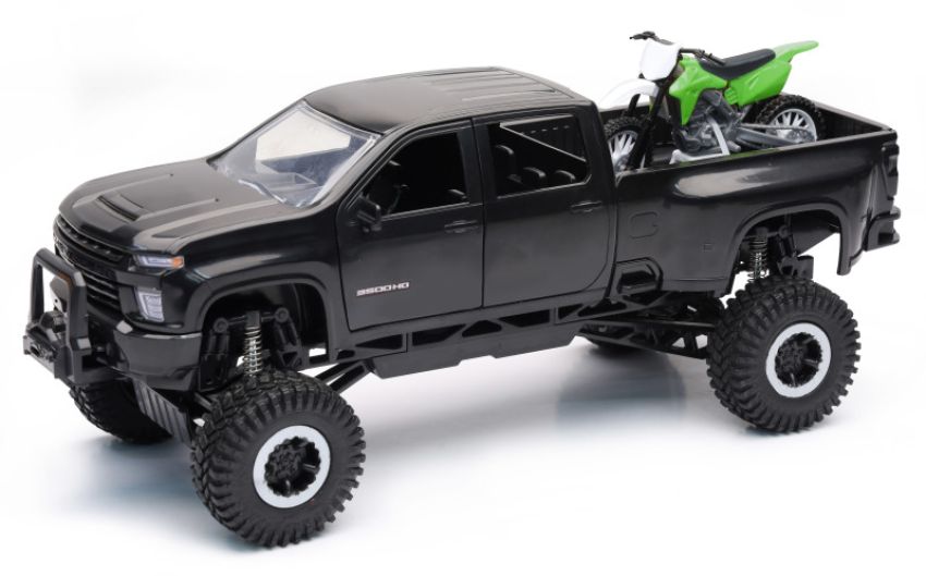 New Ray Toys SS-37596 Chevy Off Road Pickup with Dirt Bike/ Scale - 1:20