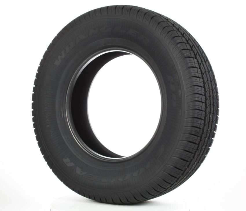 GOODYEAR Wrangler HP 215/70R16 All-Season
